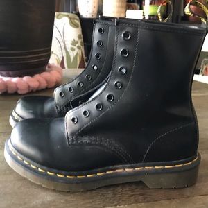 Dr. Marten’s Size 7 in women’s